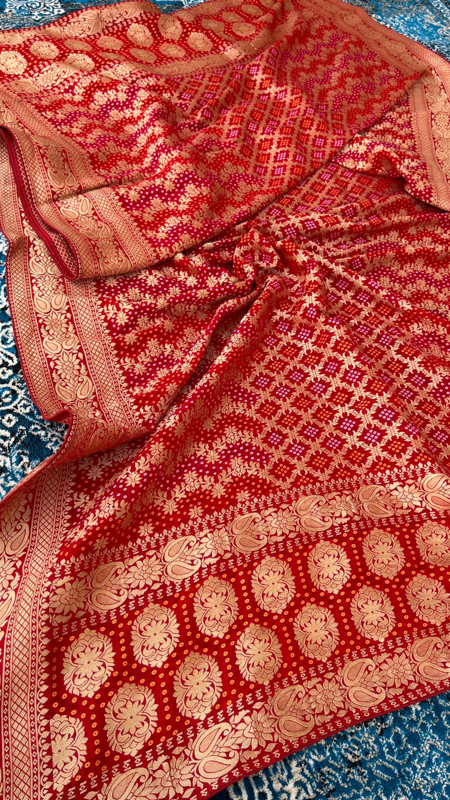 Pure Khaddi Georgette Dupatta with Bandhani Weaving