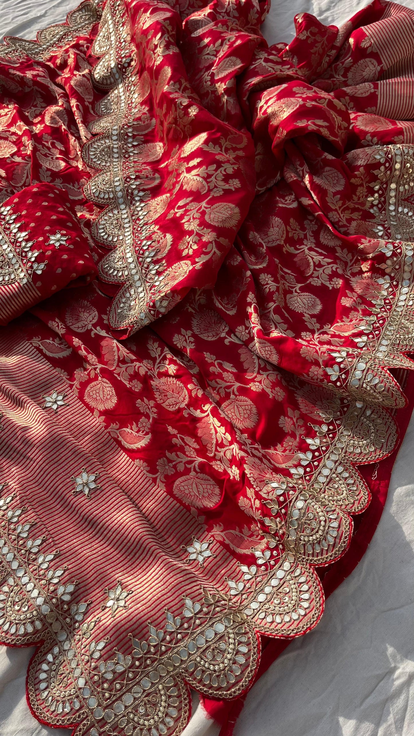 Khaddi Georgette Banarasi Saree with Pearl & Gotapatti Work
