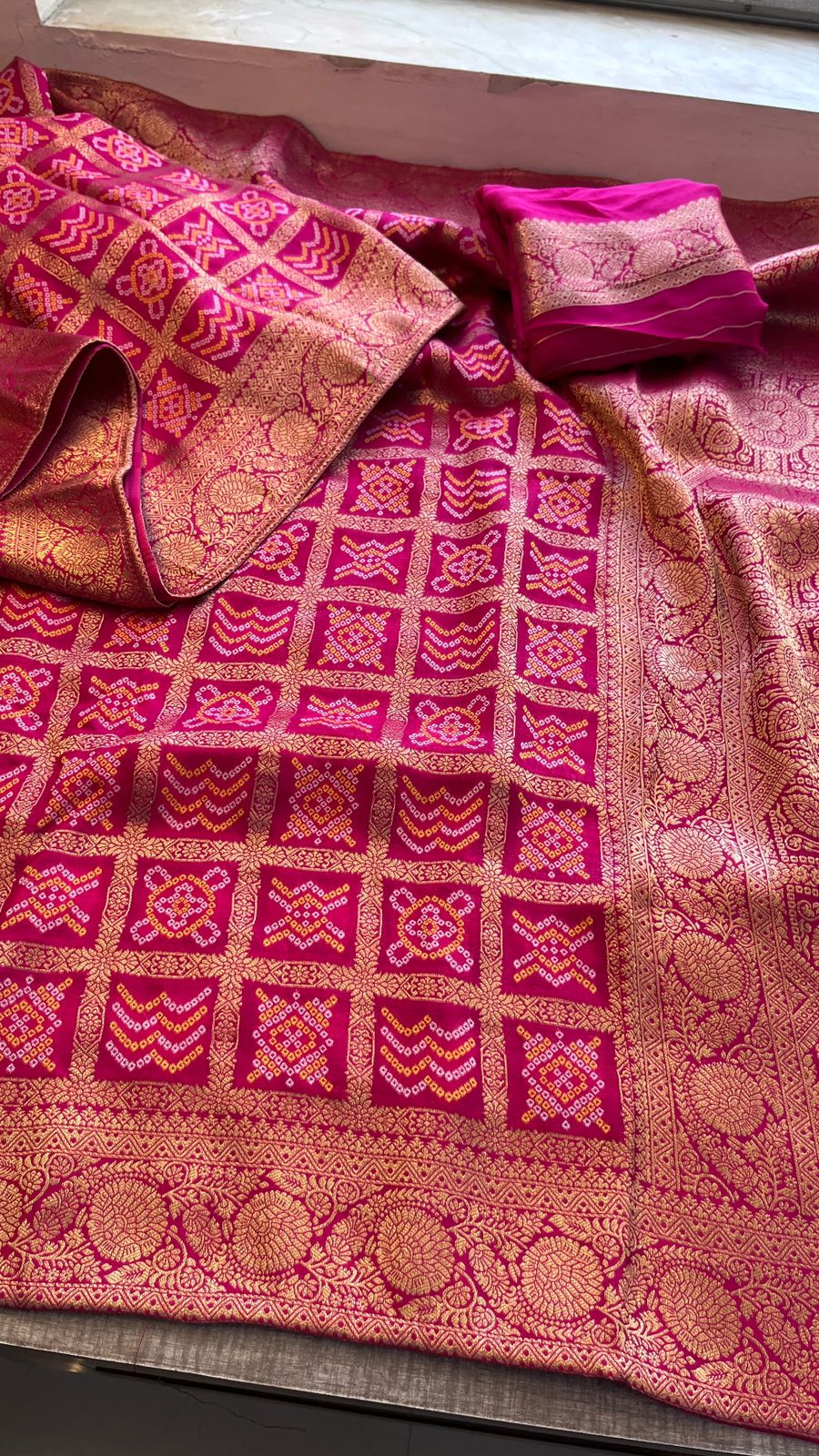 Pure Munga Silk Saree with Meena Banarasi Weaving
