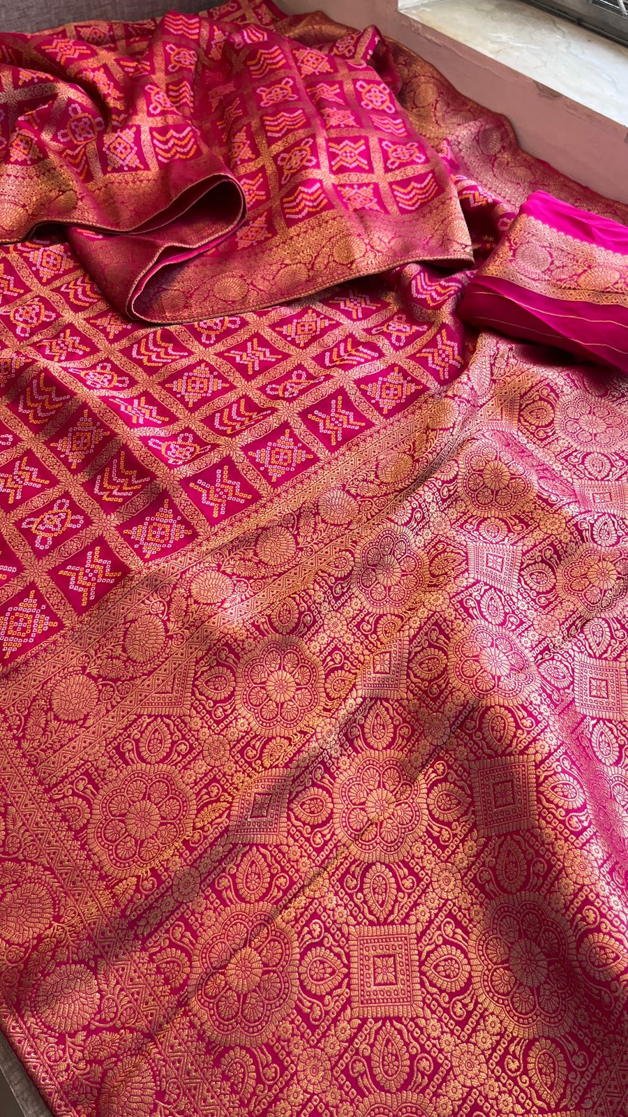 Pure Munga Silk Saree with Meena Banarasi Weaving