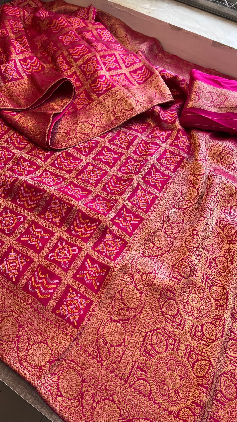 Pure Munga Silk Saree with Meena Banarasi Weaving