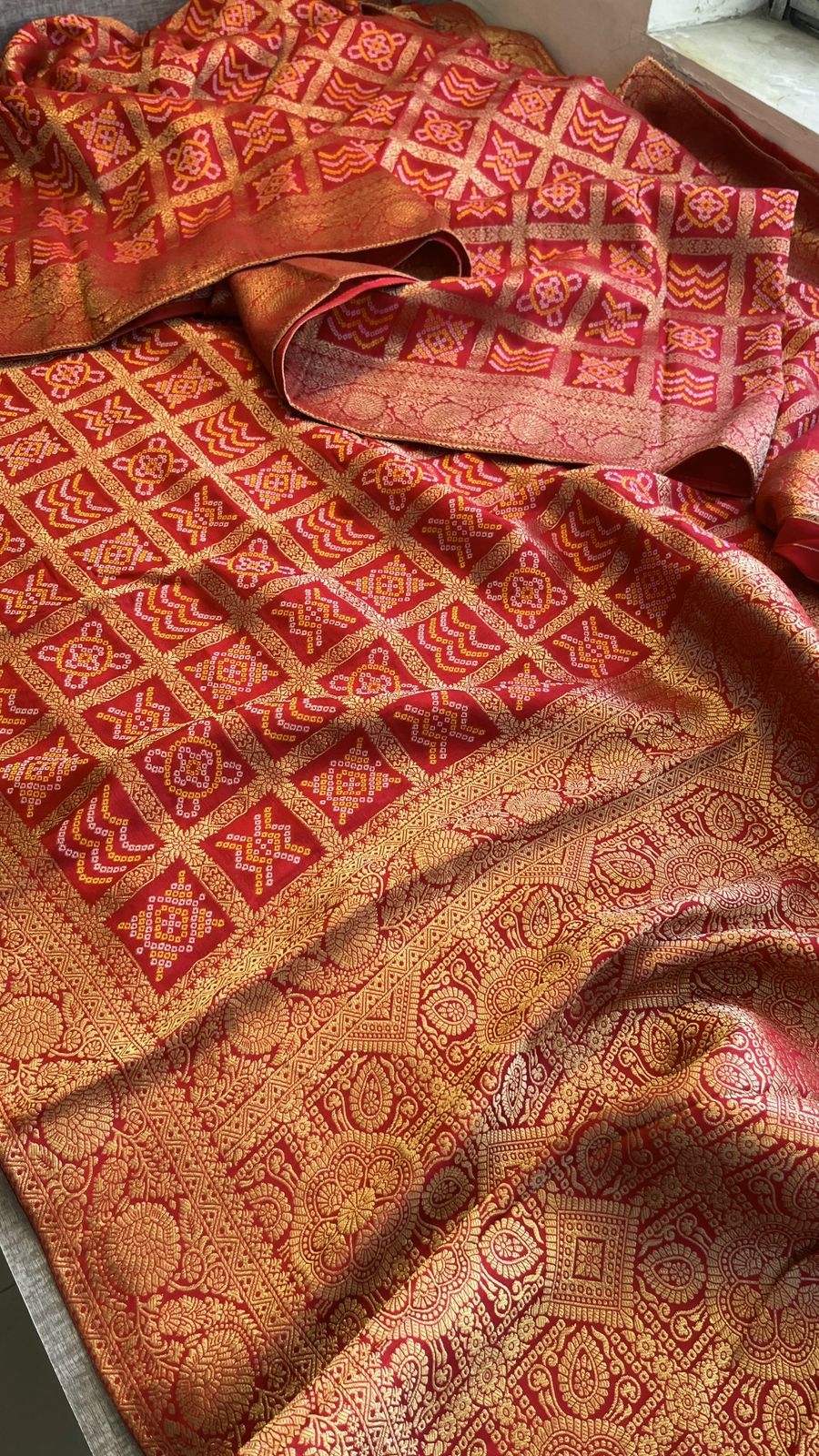 Pure Munga Silk Saree with Meena Banarasi Weaving