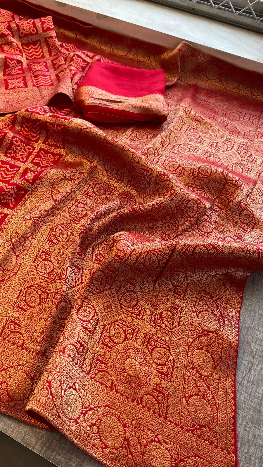 Pure Munga Silk Saree with Meena Banarasi Weaving
