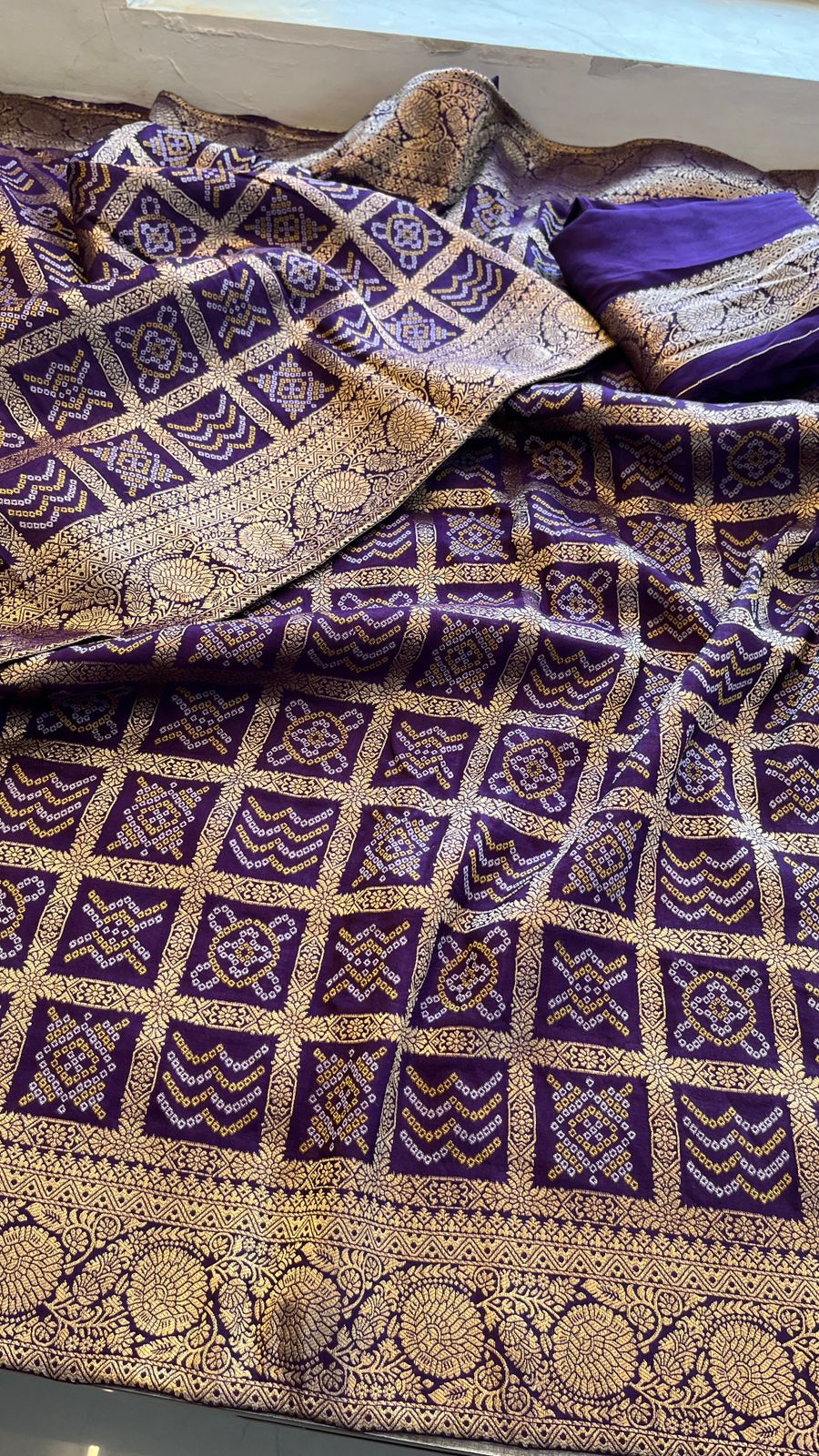 Pure Munga Silk Saree with Meena Banarasi Weaving
