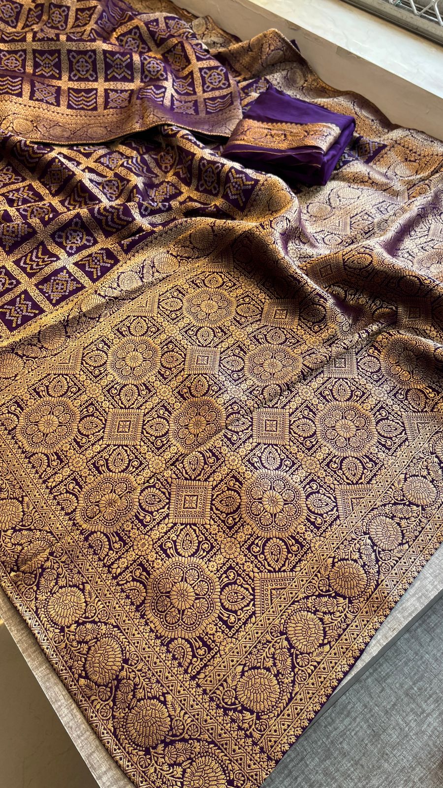 Pure Munga Silk Saree with Meena Banarasi Weaving
