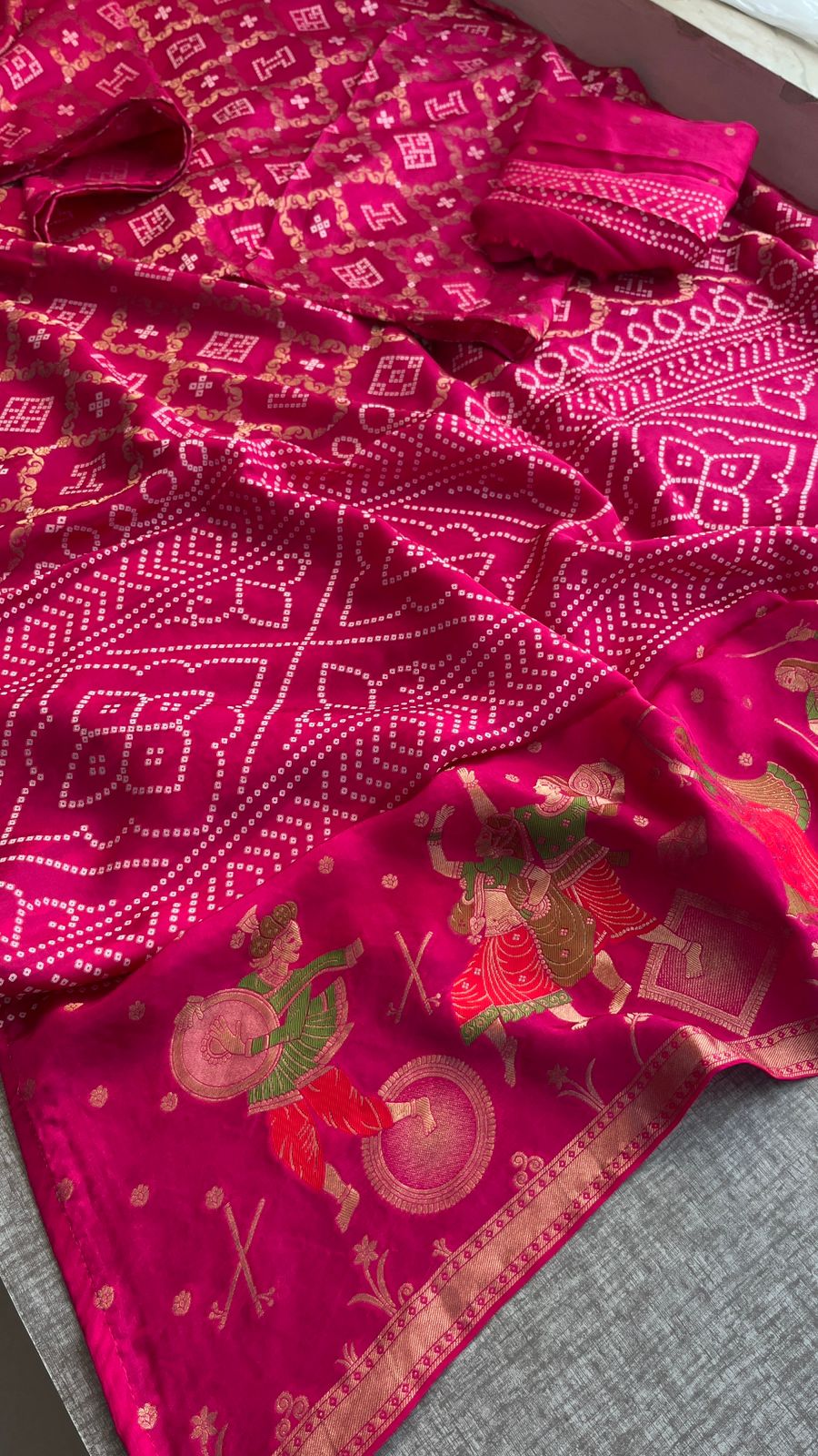Pure Crepe Silk Saree with Meena Bandhani Banarasi Weaving