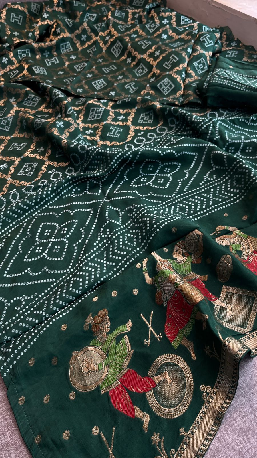 Pure Crepe Silk Saree with Meena Bandhani Banarasi Weaving