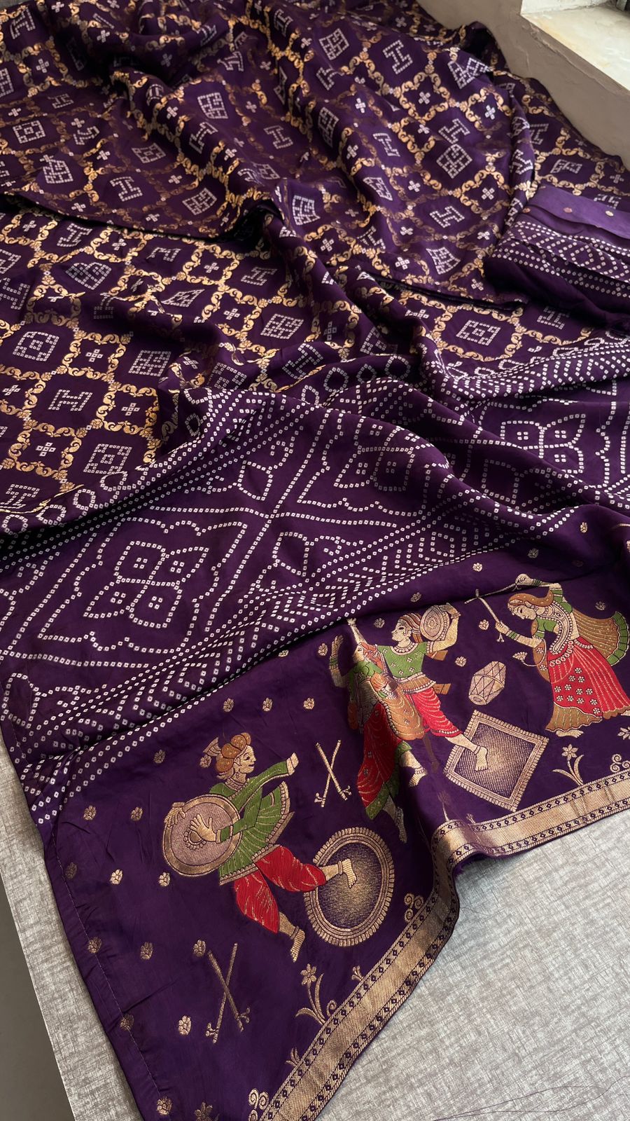 Pure Crepe Silk Saree with Meena Bandhani Banarasi Weaving