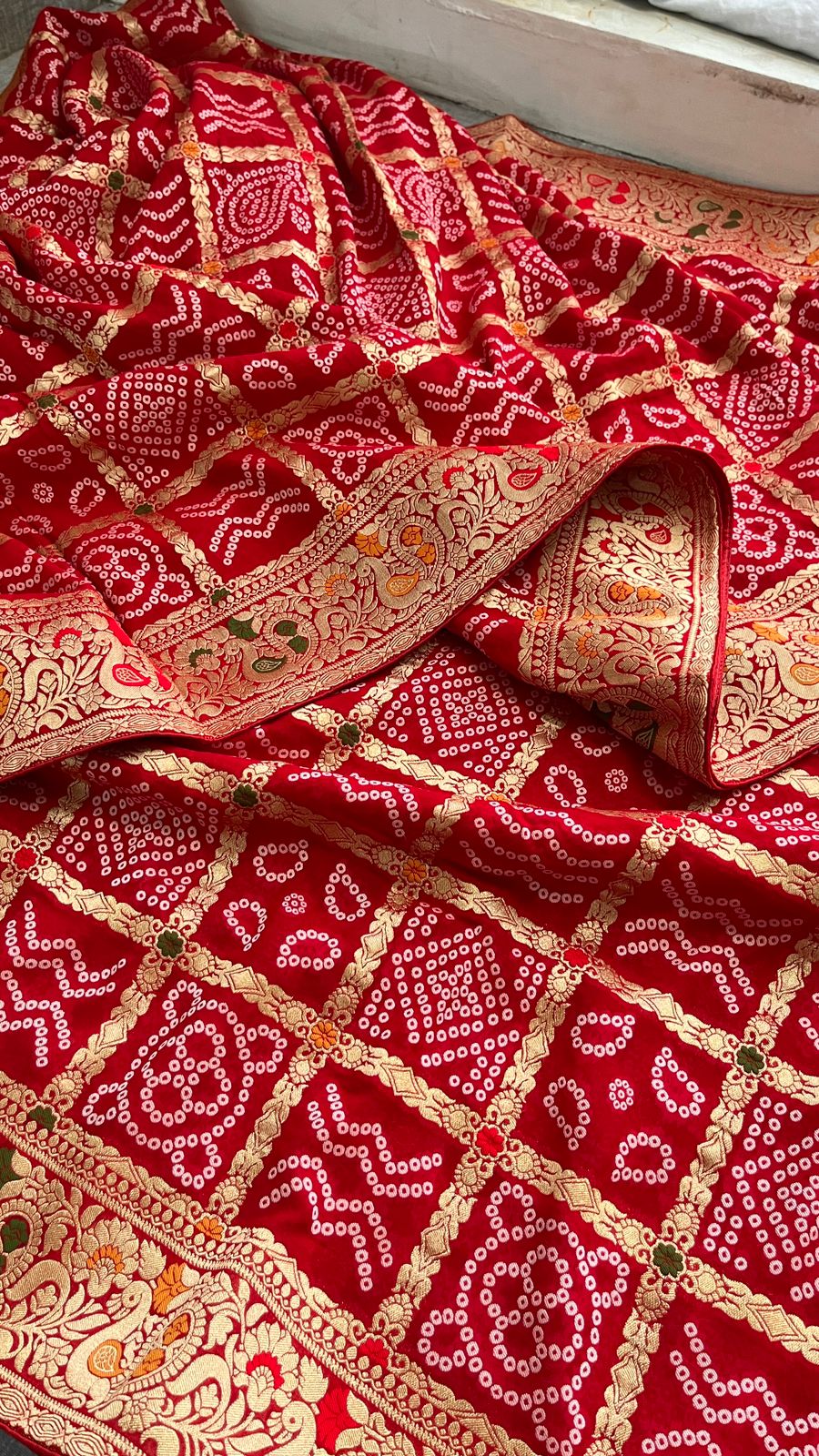 Pure Khaddi Georgette Saree with Bandhani & Meena Banarasi Weaving
