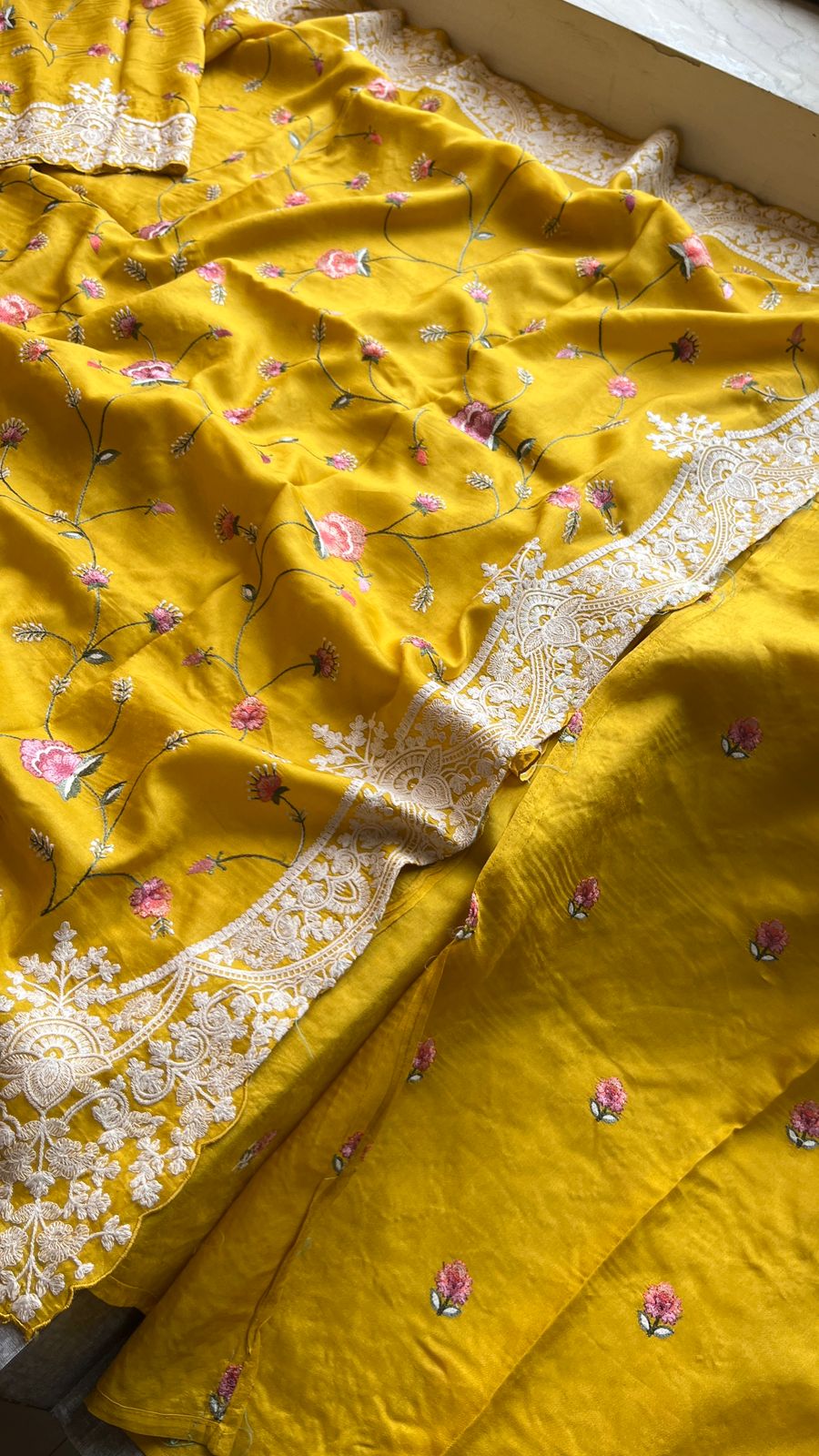 Pure Soft Munga Silk Saree with Multi-Thread Embroidery