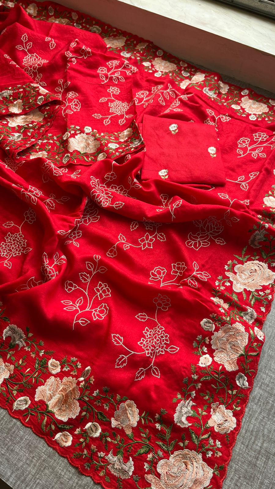 Pure Soft Munga Silk Saree with Multi-Thread Embroidery