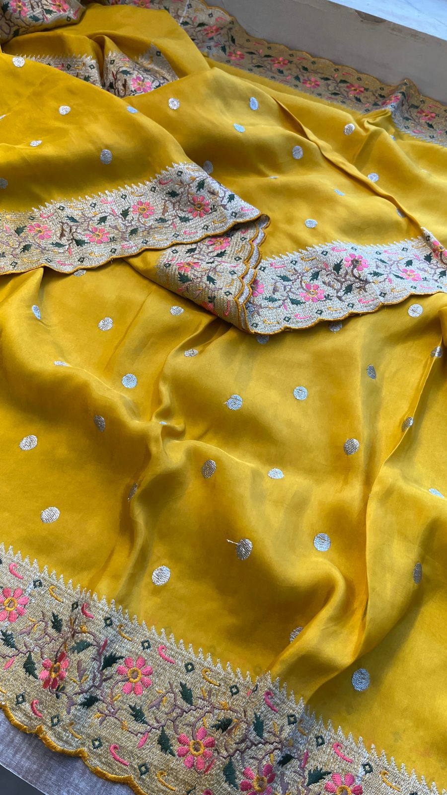 Pure Munga Silk Saree with Multi-Thread Embroidery & Zari Work