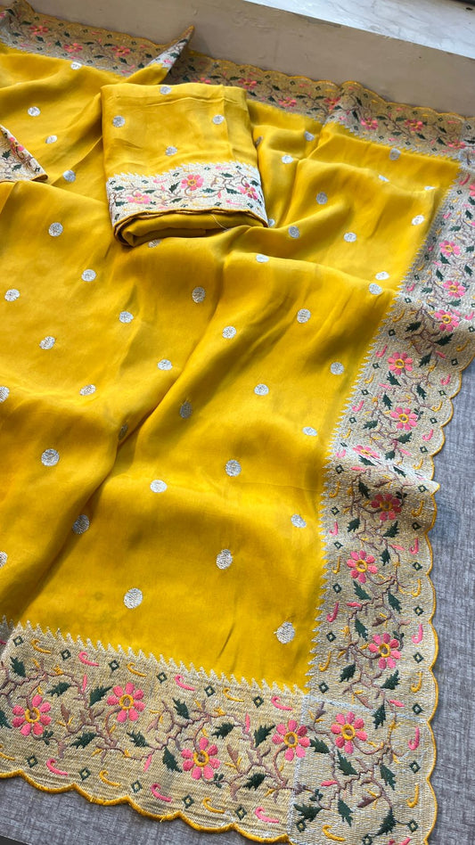 Pure Munga Silk Saree with Multi-Thread Embroidery & Zari Work