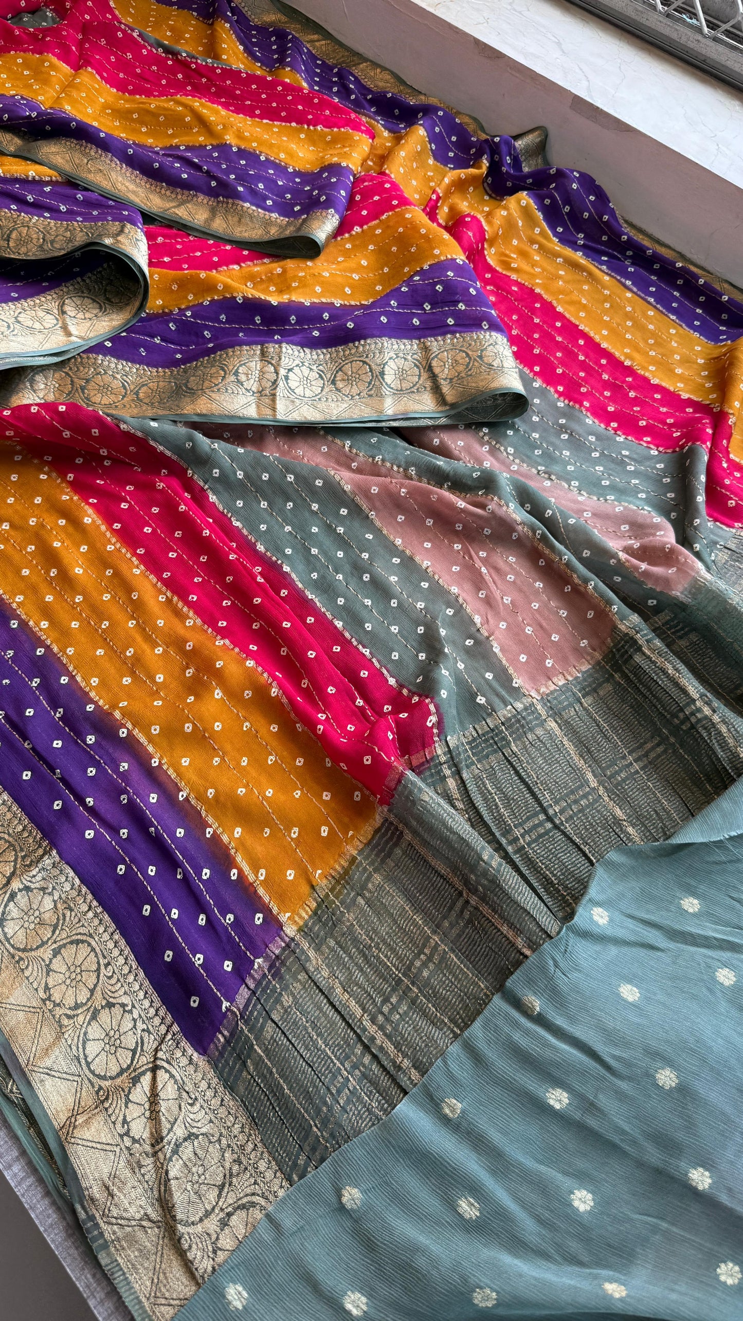 Sarasi Saree with Classic Bandhani Printoft Chinon Crepe Ban