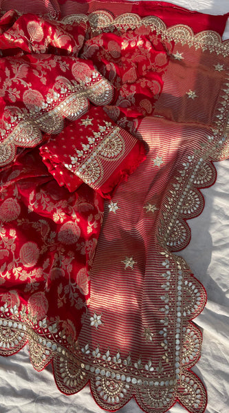 Khaddi Georgette Banarasi Saree with Pearl & Gotapatti Work