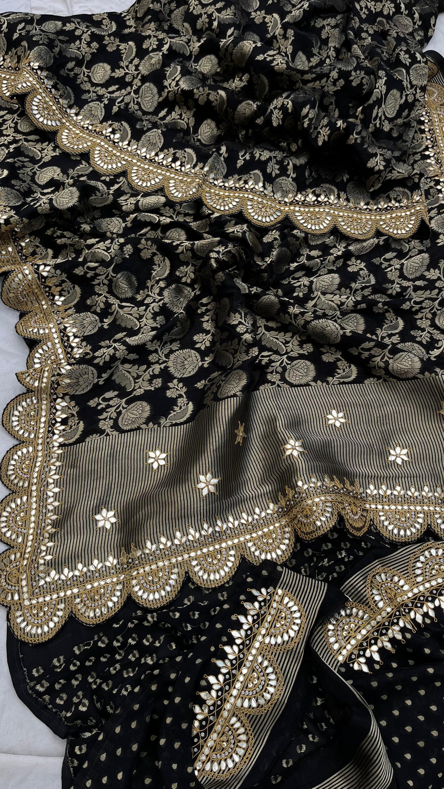 Khaddi Georgette Banarasi Saree with Pearl & Gotapatti Work