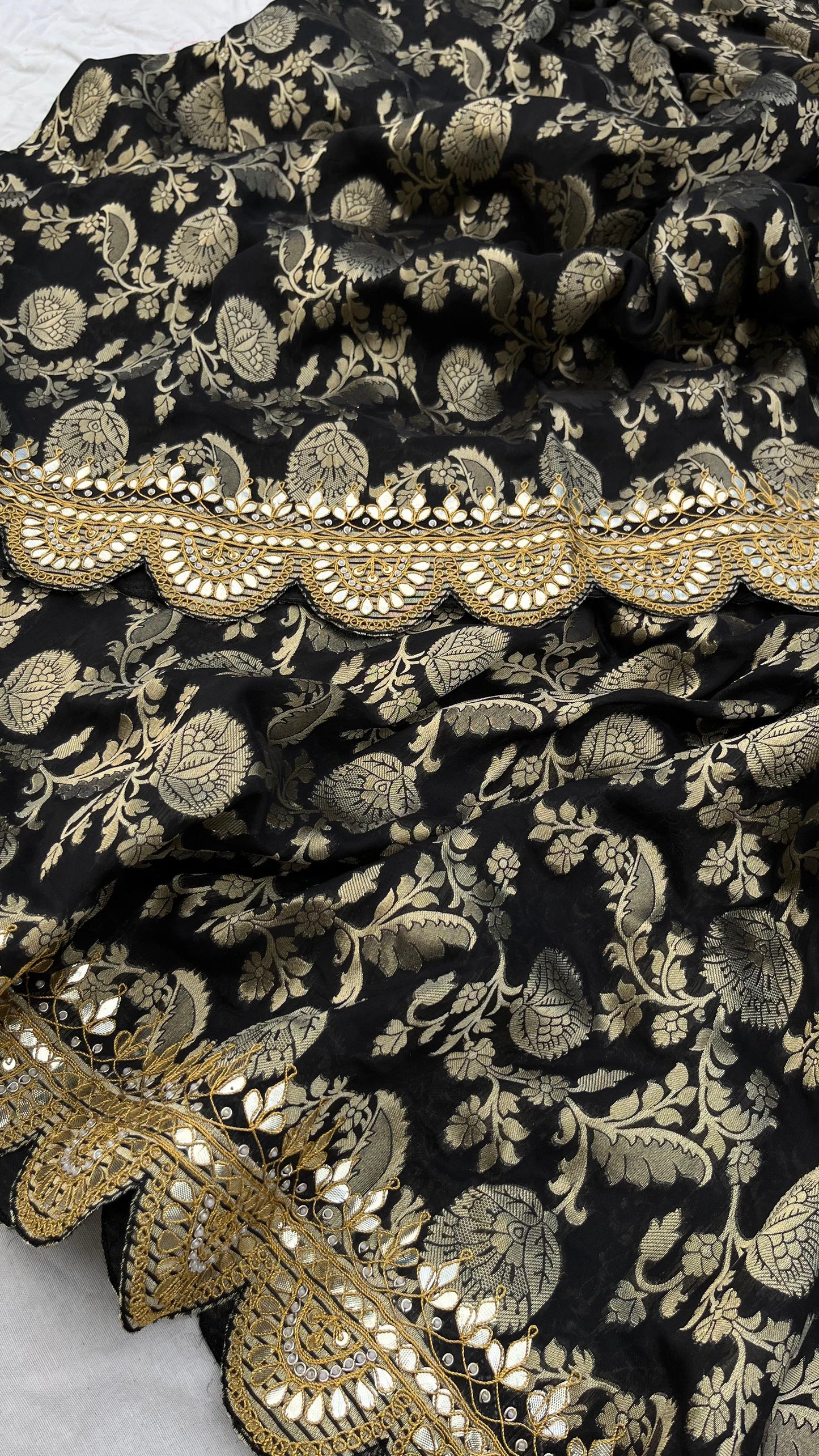 Khaddi Georgette Banarasi Saree with Pearl & Gotapatti Work